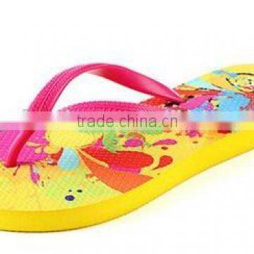 China Summer Fashion Graffit Latest Women PE Flip Flops photo-4