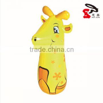 Inflatable PVC giraffe design tumbler animal toys for promotion