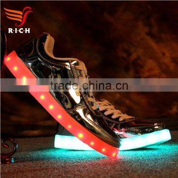 HFR-TS165-19 2016 Golds Suppier White Sneaker Led Shoes Keychain photo-4