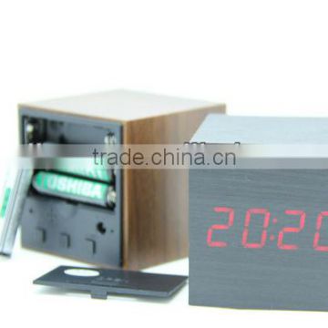 Desktop Battery used Wooden LED alarm clock