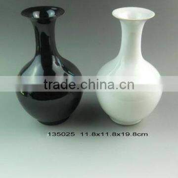 Traditional Chinese Ceramic Flower Vase photo-2