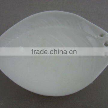 Stock white porcelain leaf dish