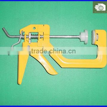 PT-C-001 Iron Clamp Caulking Gun