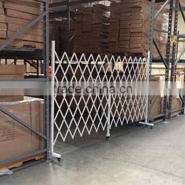 Durable Heavy Duty Folding Door Warehouse Security Gate photo-3