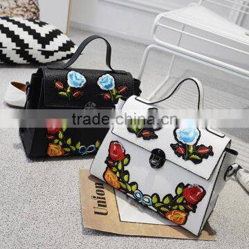 zm50361b 2017 new style fashion women handbag retro embroidery flower lady single shoulder bags