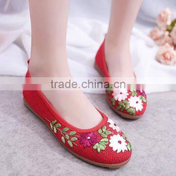 Zm50241b New Style Wholesale Women Shoes Embroidery Flat Cloth Shoe photo-5
