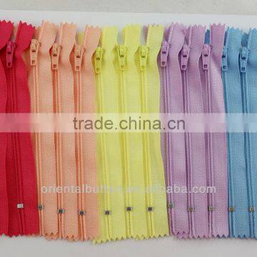 40 colors zippers