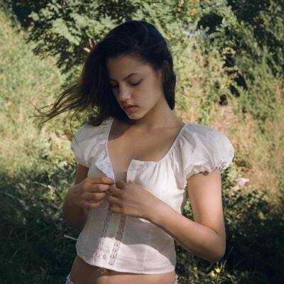 Южно - корейский стиль, мелкий свежий и сладкий белый топ с пуховыми рукавами, красивая короткорукавная футболка с V - вырезом для женщин в стиле bm photo-2