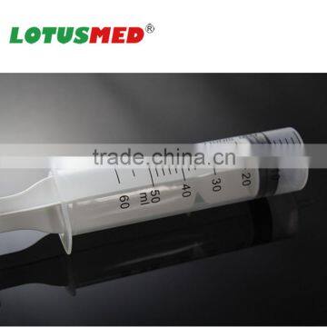Disposable plastic medical luer slip syringe with needle