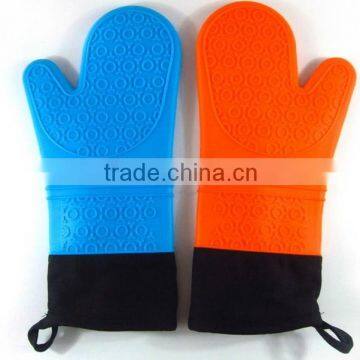 FDA microwave oven use silicone hand gloves,long silicone oven glove