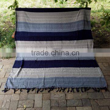 White Brother Lin blue white and Tapestry Throw Blanket