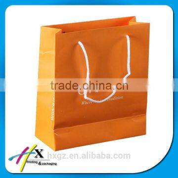 Wholesale Customized Luxury Design glossy eco friendly paper shopping bag for cosmetic