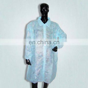 disposable polypropylene lab coat with buttons closed