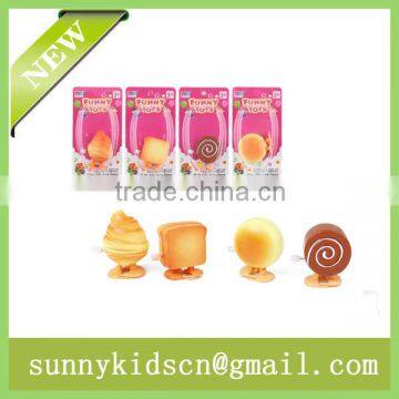 2014 HOT selling wind up toy wind up bread capsule toy