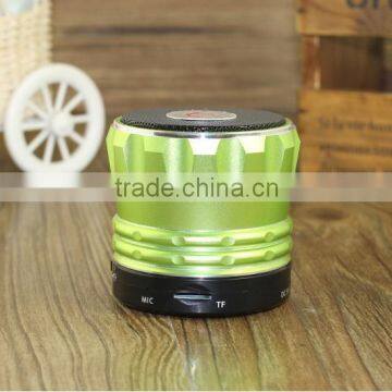 Factory direct new Mini Portable Speaker Bluetooth Speaker Portable small steel gun