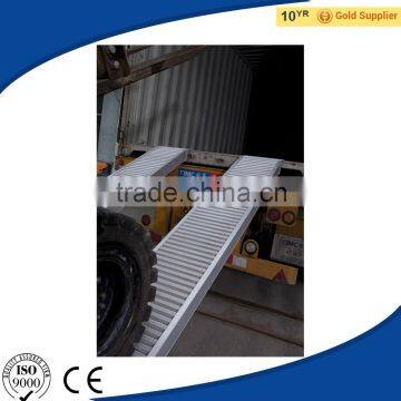 Practical 2-Runner Heavy Duty Tractors/Trucks/Forklift Loading Ramp