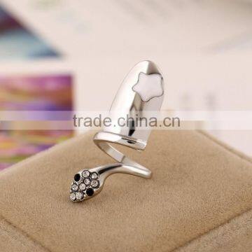 >>>2015 New Hot Sale Women Nails Rings European Style Popular Stylish Crystal Snake Nail Ring