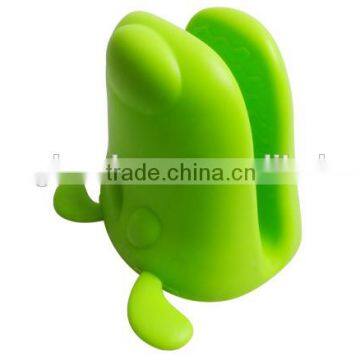 A06-2 Durable and Ovenproof Silicone Grabber photo-2