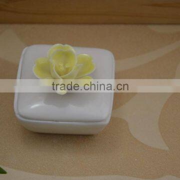 Wholesale Small Ceramic Jewel Box With Flower Shape Design photo-3