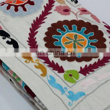 Wholesale New Design White Base Suzani Hand Embroidered Wall Hanging Tapestry photo-2