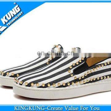 Black and white stripe cheap casual shoes on wholesale