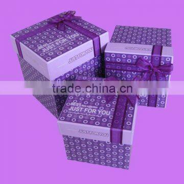 Purple square paper gift box with bow 3/S