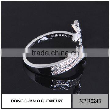 China Factory Custom OEM Sterling Silver Rings Rhodium Polished Wedding Rings for Women photo-3