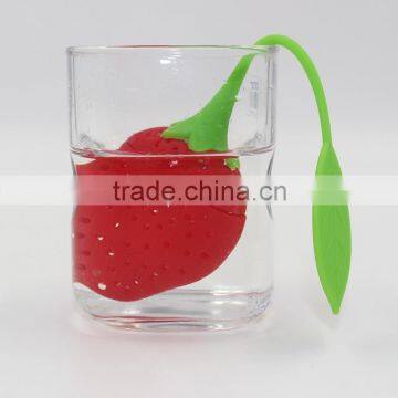 OEM manufactuer Promotional gifts silicone tea bag infuser with strawberry shape