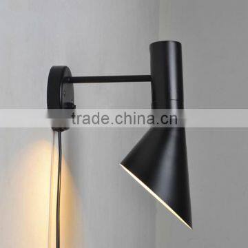 Unique Design European Classical Metal Wall Lamp photo-2