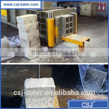 CE,ISO certificate wood pallet self-powered square hay baler