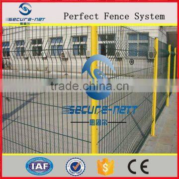 Plastic Welded Wire Mesh Fence Panels With Great Price photo-4