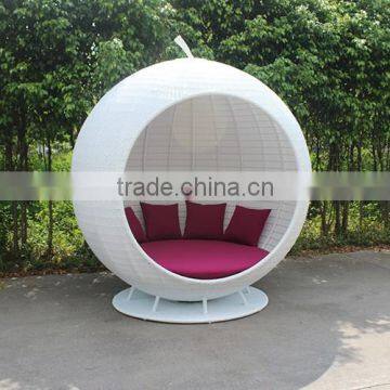 Garden Furniture Luxury Rattan White Apple Sunbed photo-3