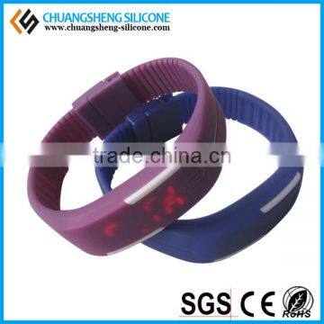 Factory Price LED Figures Display Silicone Wristband photo-3