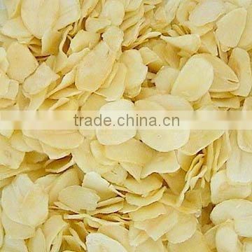 dehydrated garlic flakes