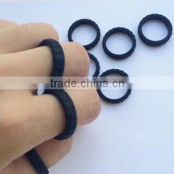 whosales custom embossed silicone rubber tire &tyre&rack type finger rings