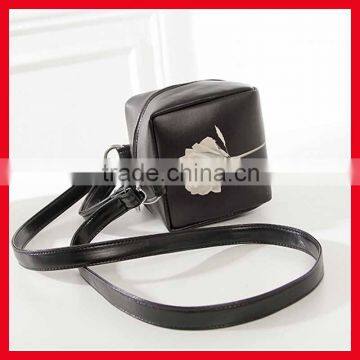 Wholesale China Shoulder Long Strip Pattern Leather Bag photo-2