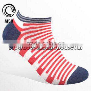 Fashion Wholesale Red Thin Strip Men Cotton Colored Custom Design Socks Mens Socks Ankle Socks