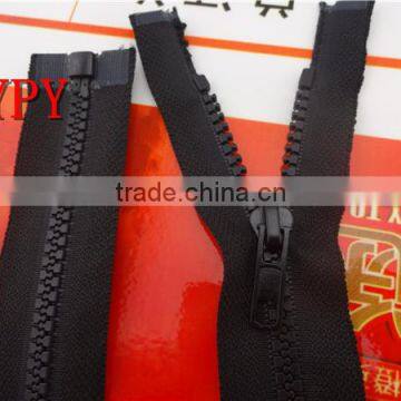 5# plastic zipper detail