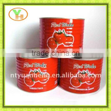 canned tomato puree in tins