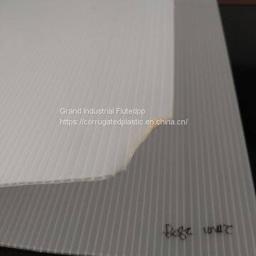 Flame-retardant floor protection sheet