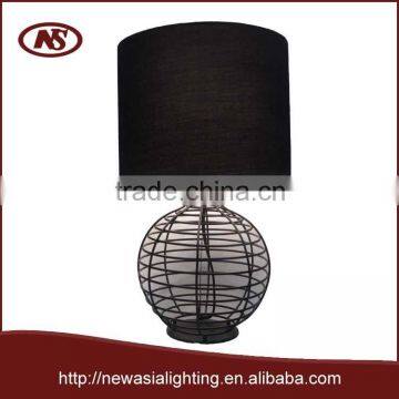 2015 enery saving standard CE CERTIFICATE metal wires painted black color table lamp