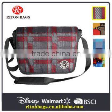 Wholesale price leisure messenger bag for college
