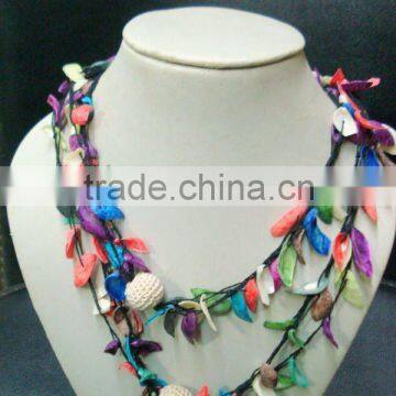 Shell multi-color necklace designs