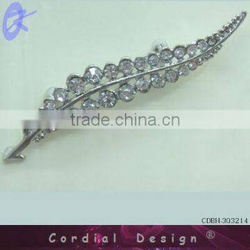 2013 hot saleing jewelry leaf rhinestone brooch for wedding invitation