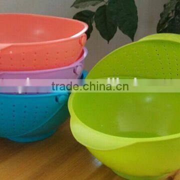 wholesale kitchen vegetable and fruit plastic strainer bowl