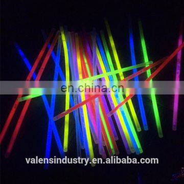 Factory Low Price LED Flashing Lighted Glow in the Dark Stick Bracelet/Wristband for Dark/Wedding/Bar Parties