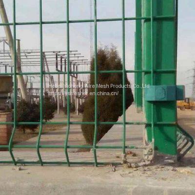 Cheap Galvanized Pvc Coated Security 3D Curved Garden Folding Fence Panel photo-4