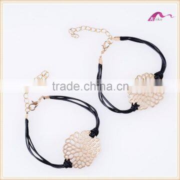 Fashion Wholesale Metal Hollowed Flower Adjustable Leather Bracelet