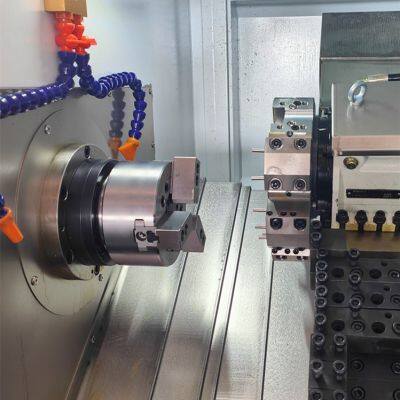 Hot Selling Metal Automatic Hydraulic Power Slant Bed Lathe CNC Machine With Bar Feeder photo-3