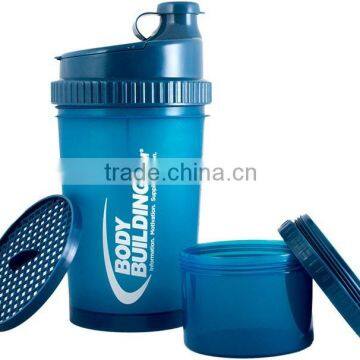 Hote-selling 25oz/700ml sports fitness protein blender shaker bottle with lids